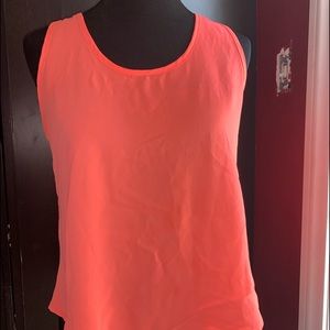 Tank top with Bow on open back Medium